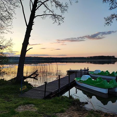 Siedlisko Nr 4A Nad Jeziorem Skarlinskim, Jezioro, Mazury, Domki Letniskowe كوجينتنيك المظهر الخارجي الصورة