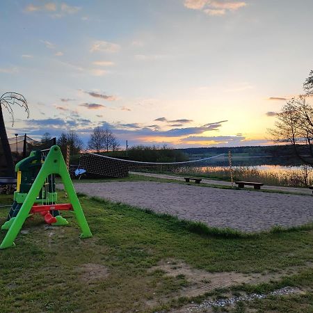 Siedlisko Nr 4A Nad Jeziorem Skarlinskim, Jezioro, Mazury, Domki Letniskowe كوجينتنيك المظهر الخارجي الصورة